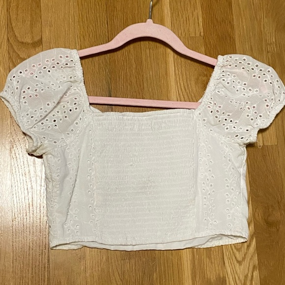 Hollister White Lace Cropped Top - Picture 6 of 10